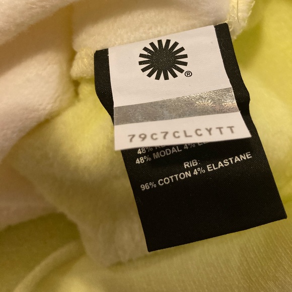 🆕💛UGG RTW COLLECTION CROP HOODIE💛🆕 - Picture 7 of 9